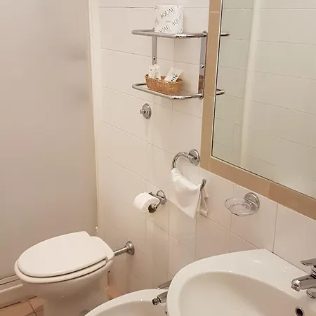 Comfort 招待所 3*
