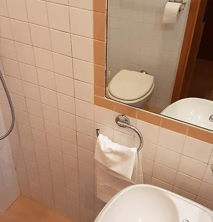 Comfort 招待所 3*