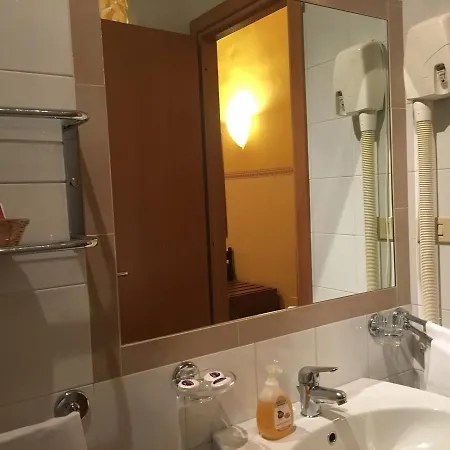 招待所 Comfort 3*